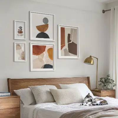 Bildergalerie-Set für die Wand mit abstrakter Malerei als Dekoration