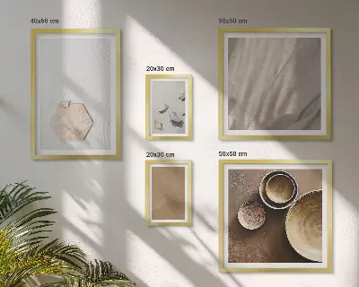 Modernes Wandbilder-Set mit minimalistischen warmen Texturen
