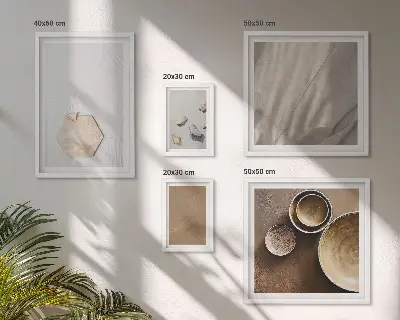 Modernes Wandbilder-Set mit minimalistischen warmen Texturen