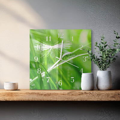 Moderne wanduhr quadratisch Gras