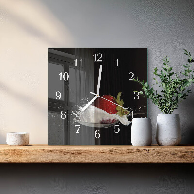 Quadratische wanduhr Erdbeere