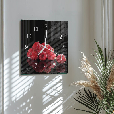 Moderne wanduhr quadratisch Himbeeren