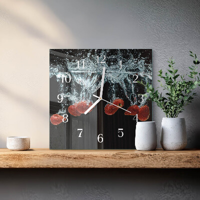 Quadratische wanduhr modern Erdbeeren