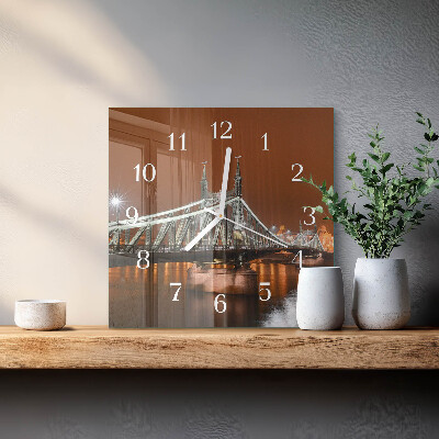 Quadratische wanduhr Brücke