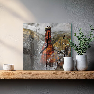 Quadratische wanduhr modern Bier
