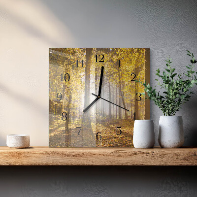 Quadratische wanduhr modern Herbst im Wald