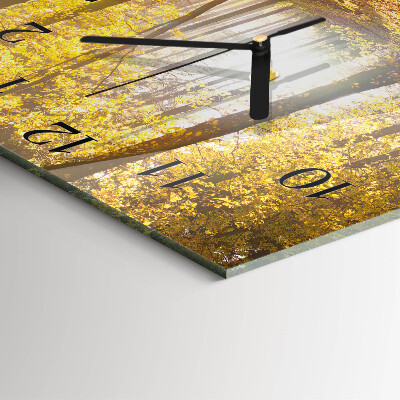 Quadratische wanduhr modern Herbst im Wald