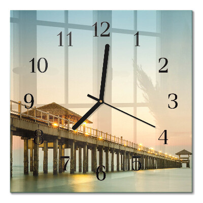 Quadratische wanduhr Holzsteg