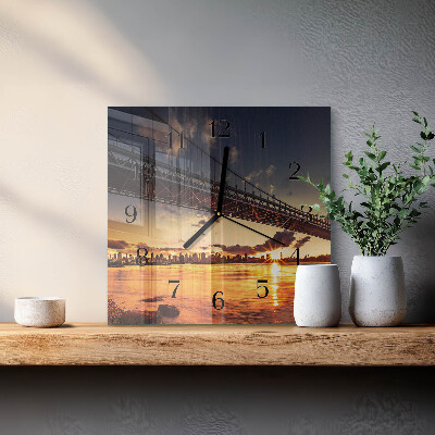 Quadratische wanduhr modern Flussbrücke