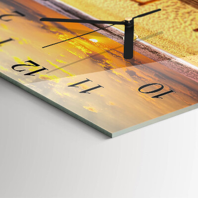 Quadratische wanduhr modern Brücke am Strand