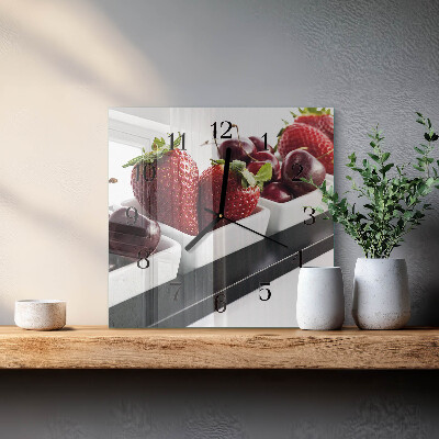 Glasuhr quadratisch Erdbeeren