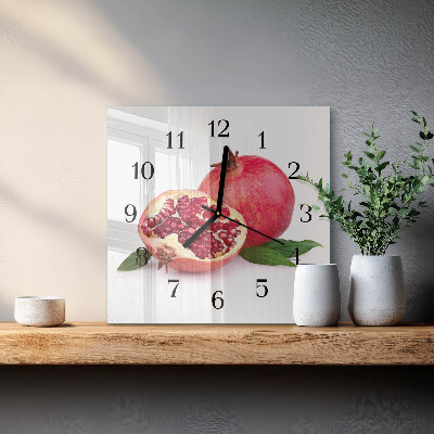 Quadratische wanduhr modern Granate