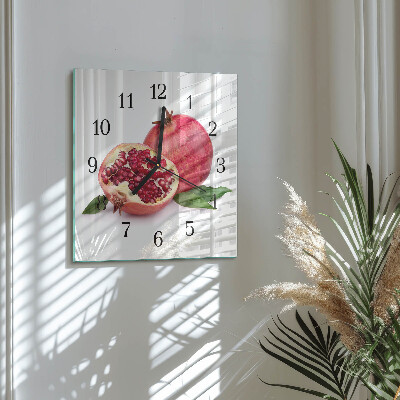 Quadratische wanduhr modern Granate