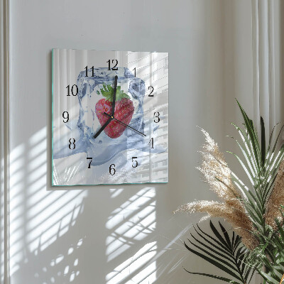 Quadratische wanduhr modern Erdbeereis