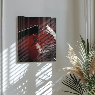 Quadratische wanduhr modern Ein Glas Wein