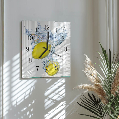 Quadratische wanduhr Zitronen in Wasser