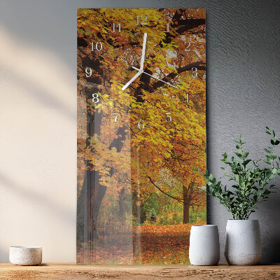 Moderne wanduhr vertikal Baum