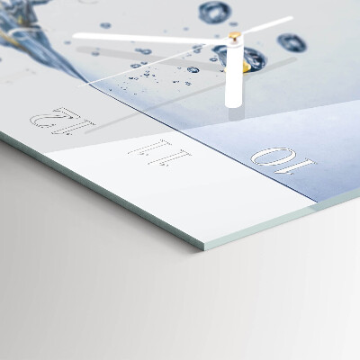 Horizontale glas wanduhr Eine Zitronenscheibe in Wasser