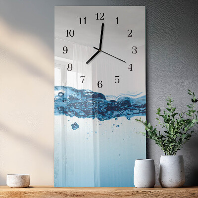 Vertikale Uhr Wasser