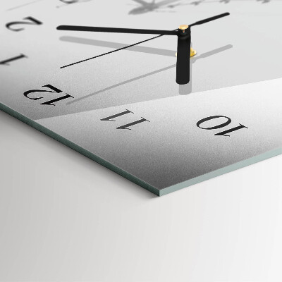 Wanduhr design ausgefallen vertikal Brücke