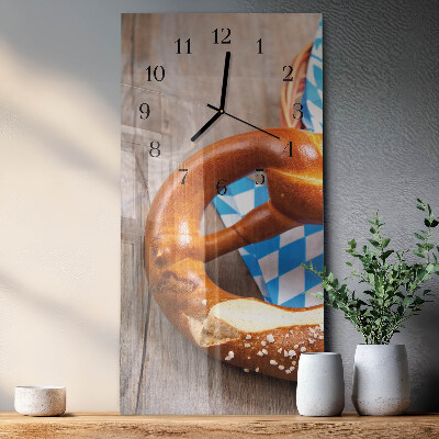 Vertikale glas wanduhr Brezel