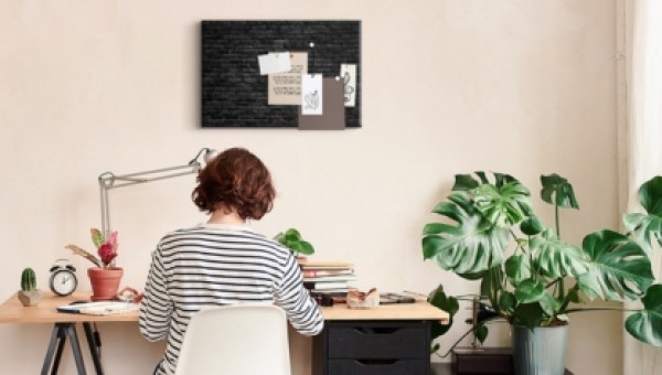 Was hängen Sie neben Ihrem Schreibtisch an die Wand? Führung